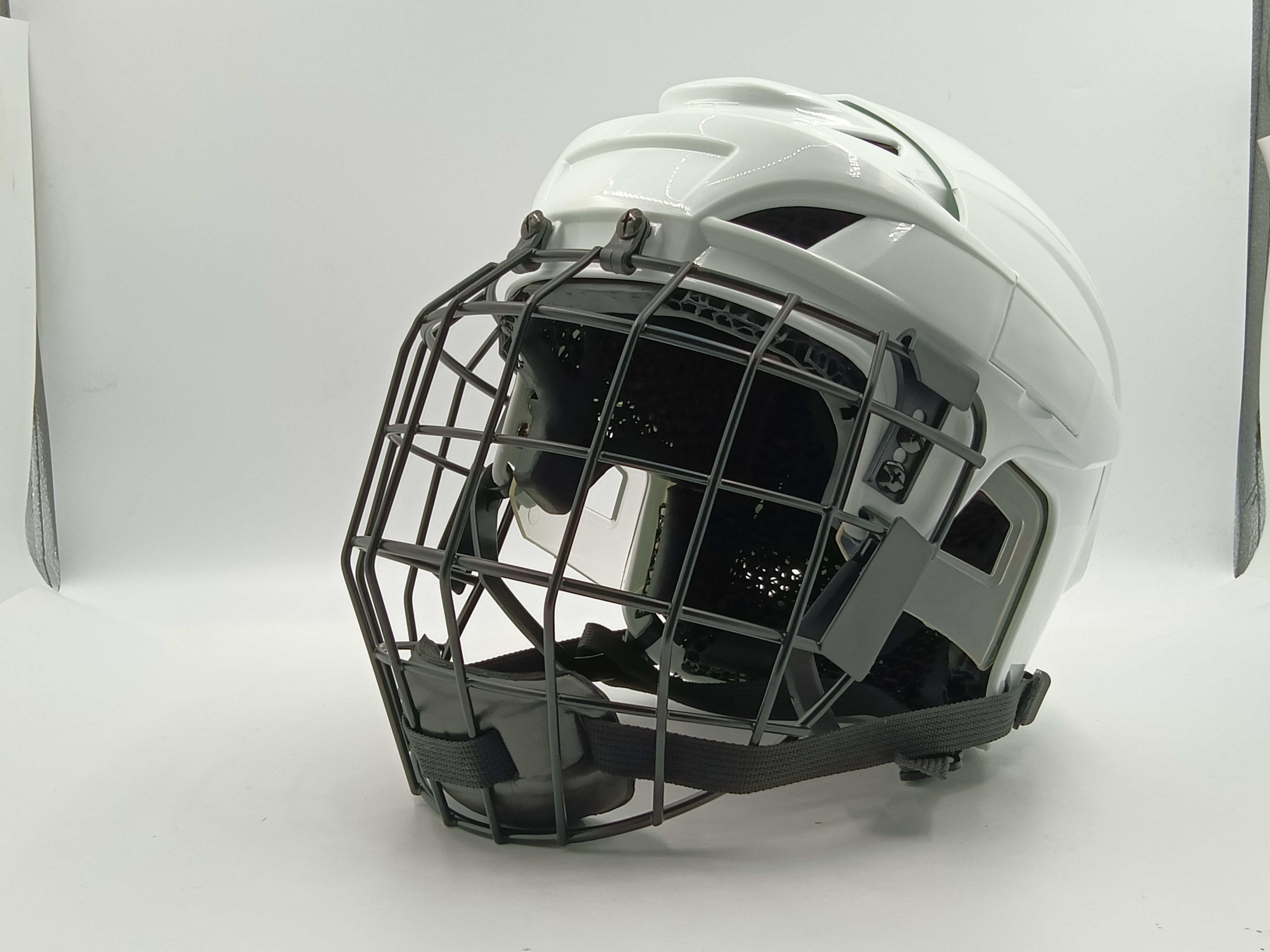 (NIEUW)GY brengt een revolutie teweeg in ijshockeymaskers met revolutionaire 3D Lattice-printtechnologie