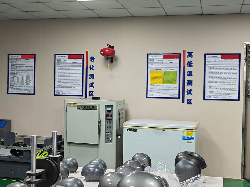 Premier hockeyapparatuur: testlaboratorium en productiefaciliteit